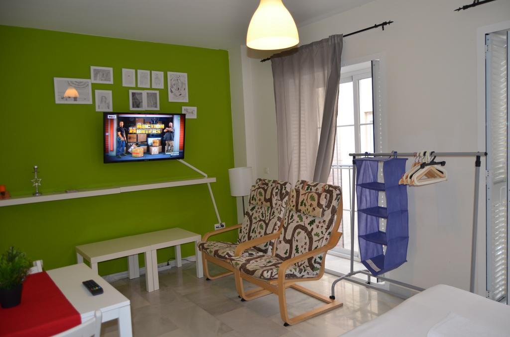 Apartamentos Canasteros Málaga Chambre photo
